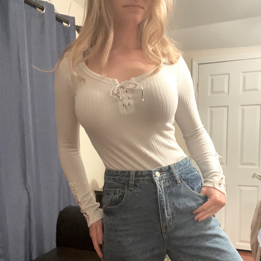 Hollister White Tie Top- Lace Sleeves
